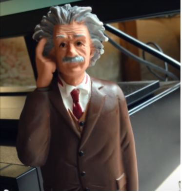 Einstein bobblehead